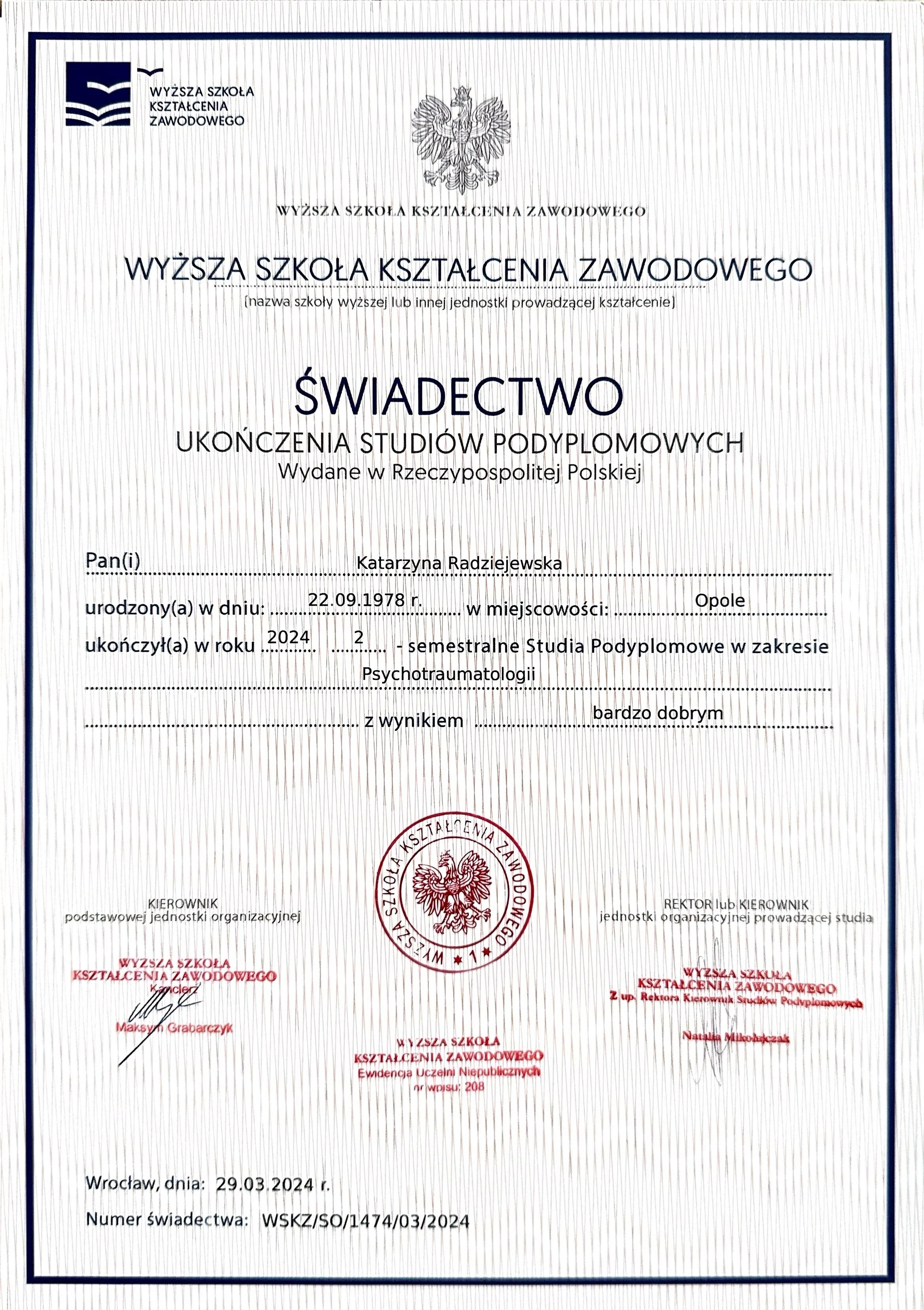 Świadectwo ukończenia studiów podyplomowych: Psychotraumatologia